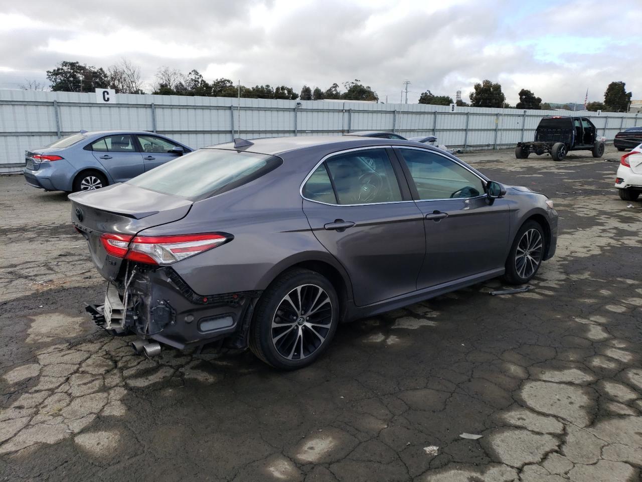 2019 TOYOTA CAMRY L - Image 3