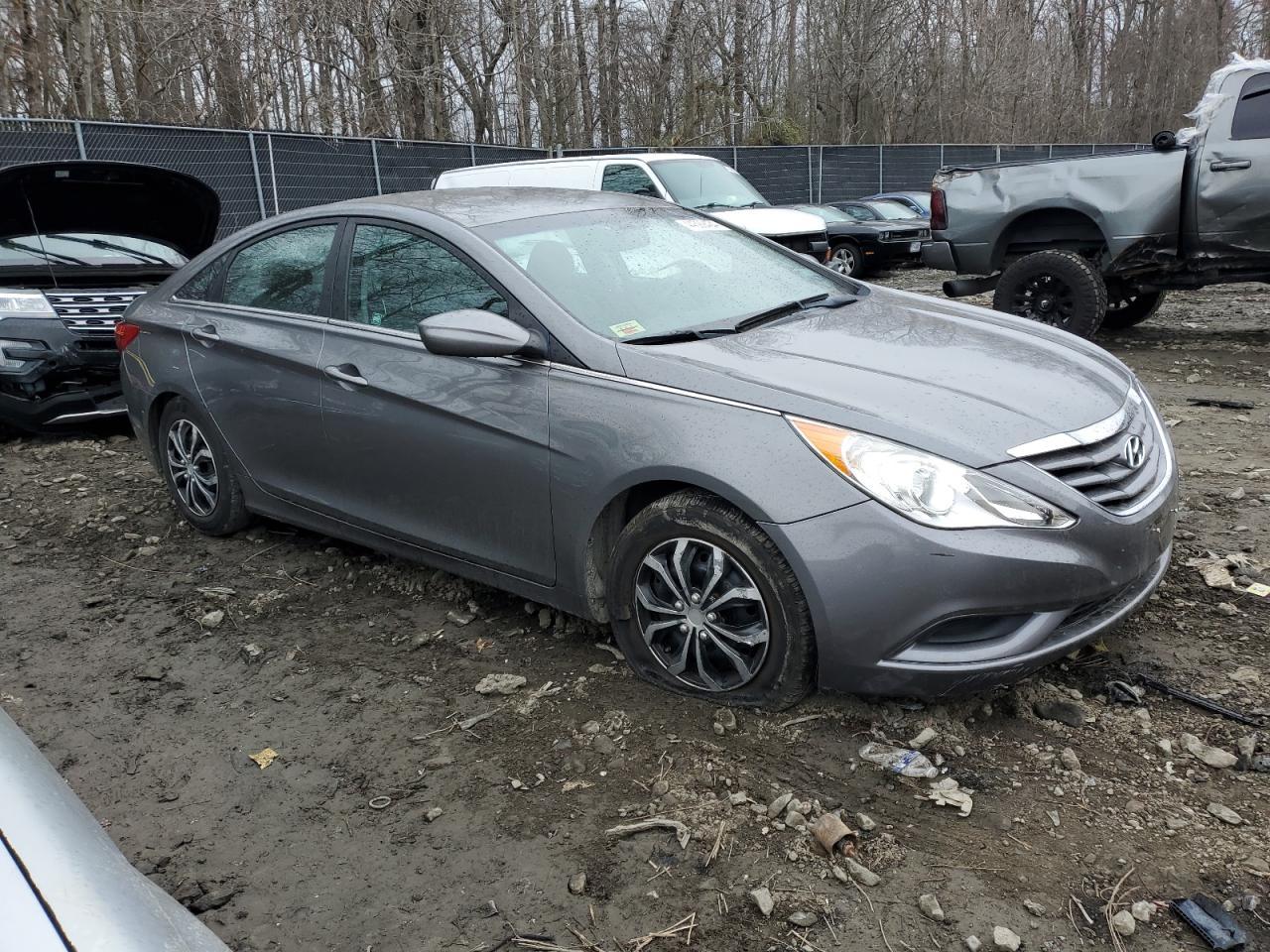 2013 HYUNDAI SONATA GLS - Image 4