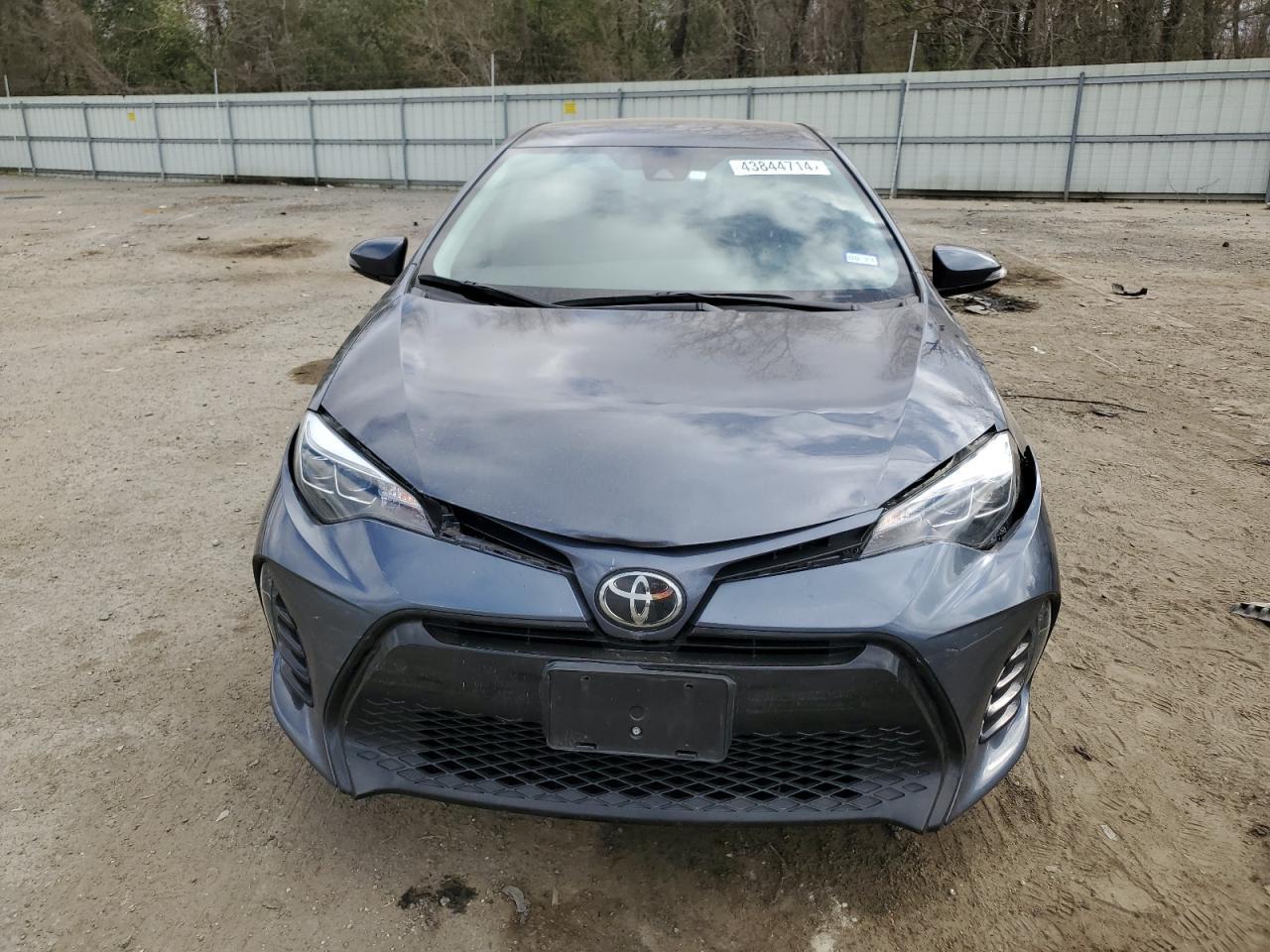 2019 TOYOTA COROLLA L - Фото 5