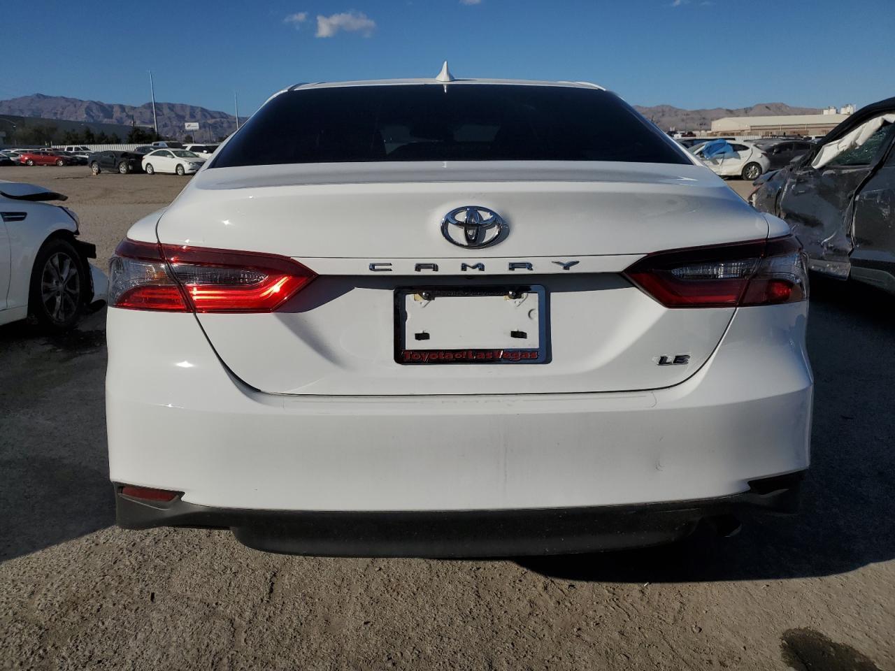 2023 TOYOTA CAMRY LE - Фото 6