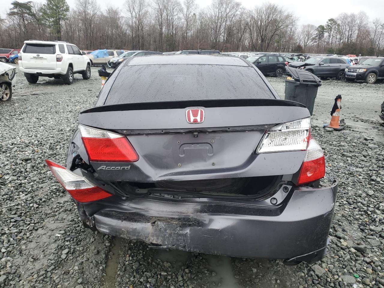 2014 HONDA ACCORD LX - Image 6