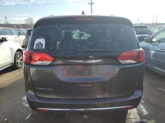 2017 Chrysler Pacifica Touring L - Фото 6