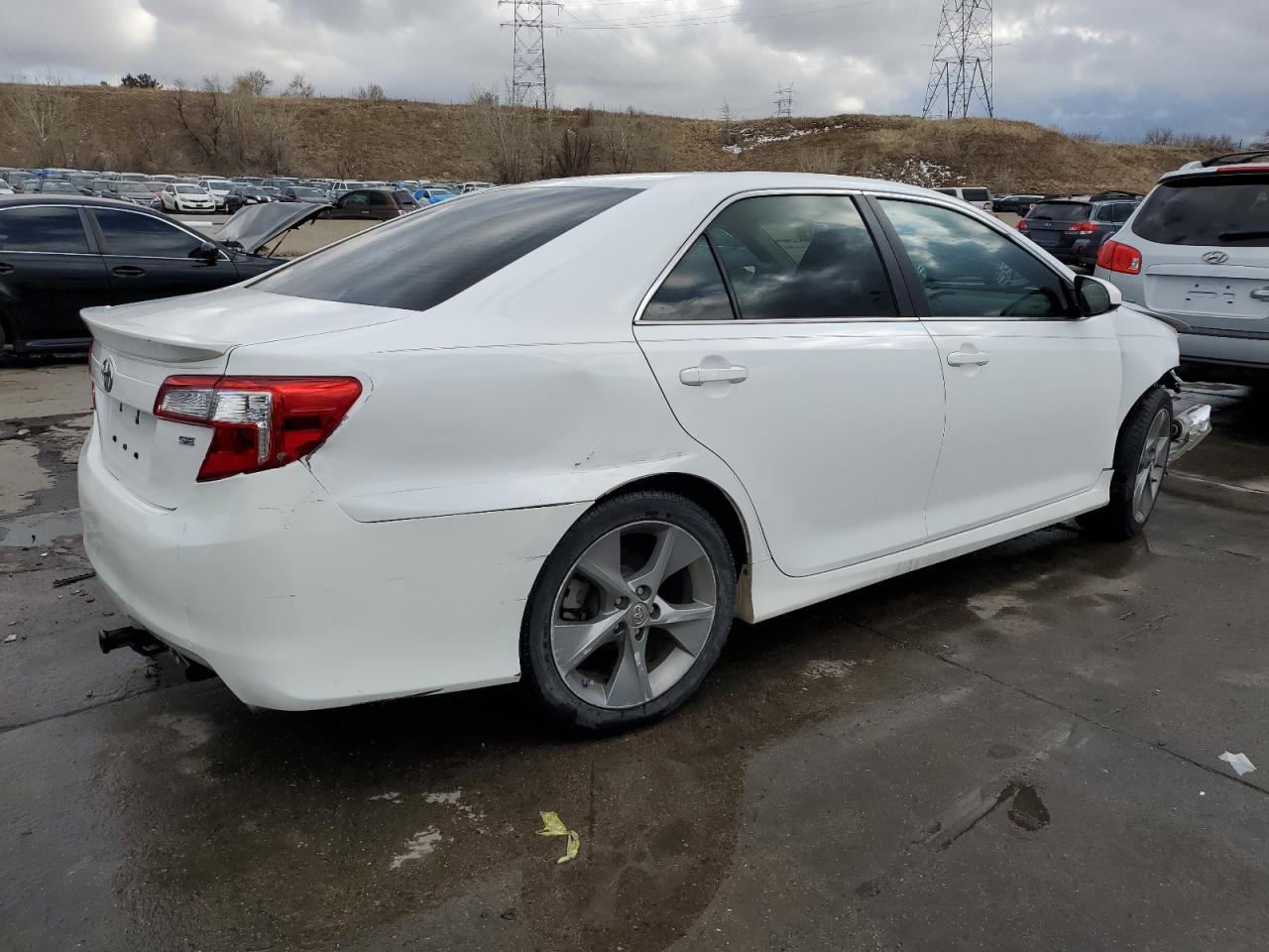 2014 TOYOTA CAMRY L - Image 3