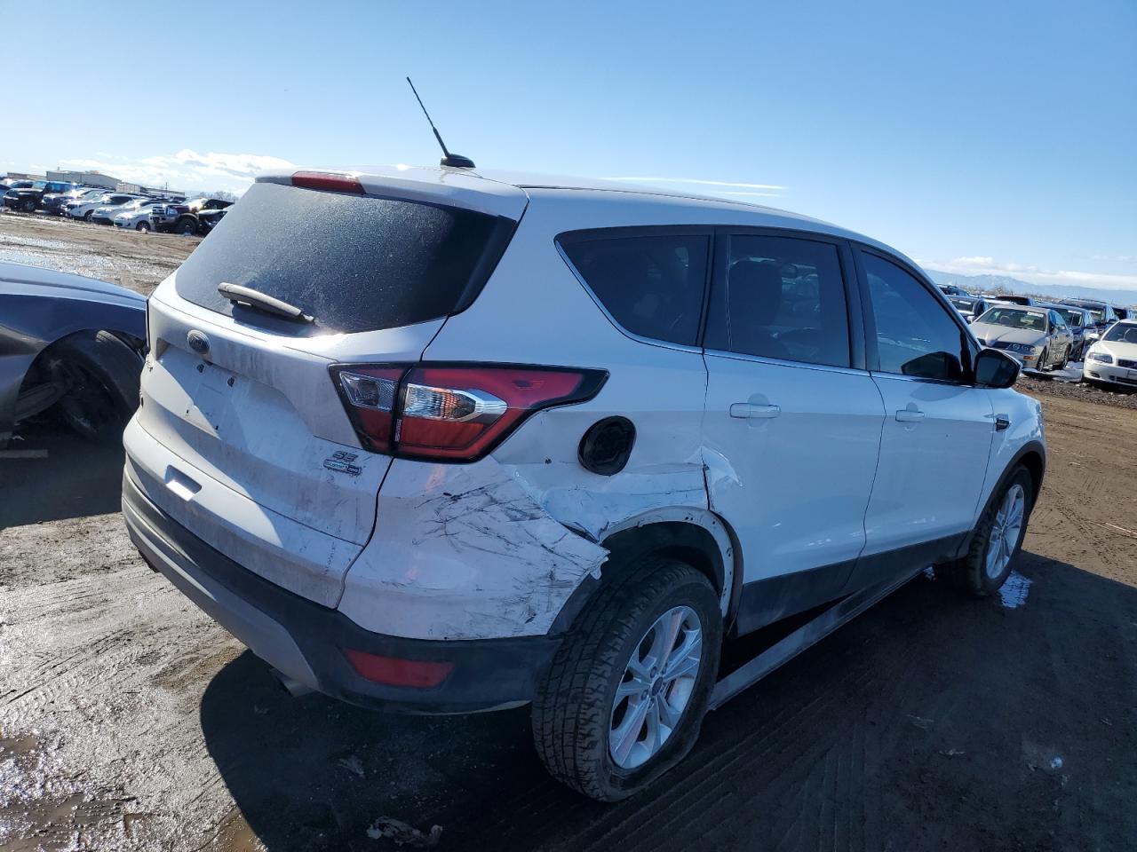 2017 FORD ESCAPE SE - Фото 3