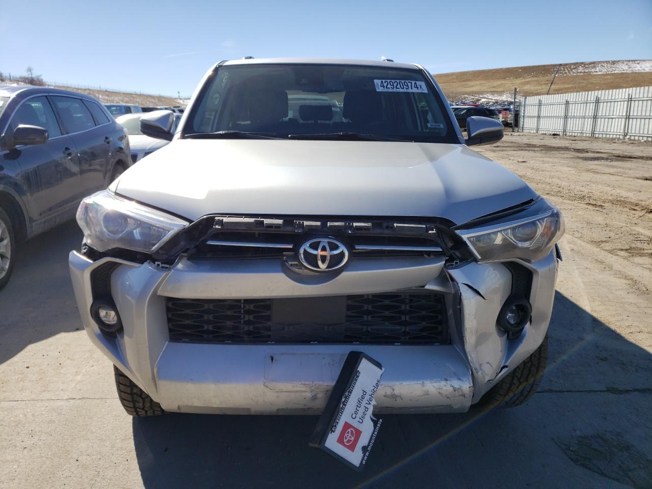 2022 TOYOTA 4RUNNER SR - Image 5