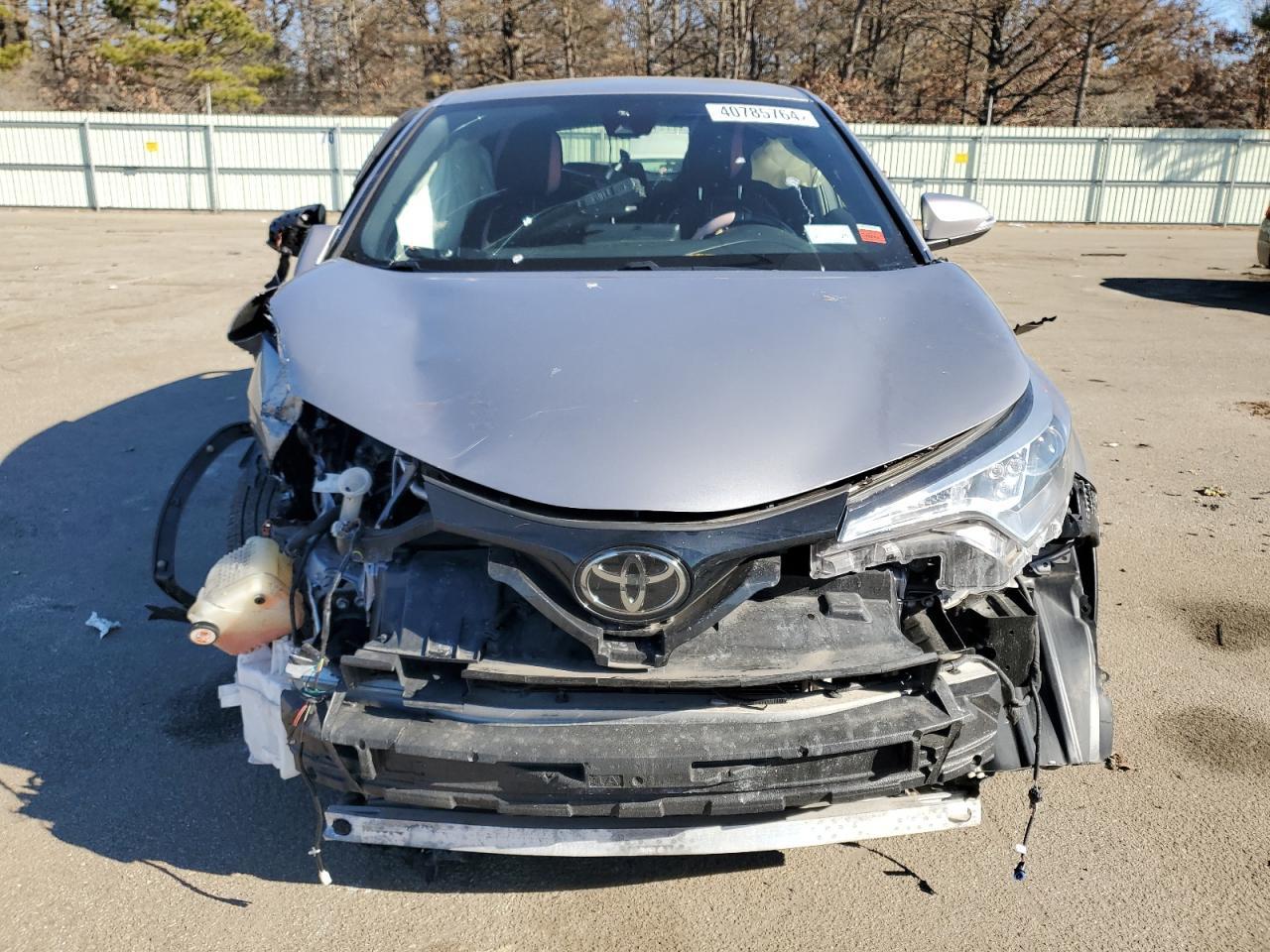 2018 TOYOTA C-HR XLE - Фото 5
