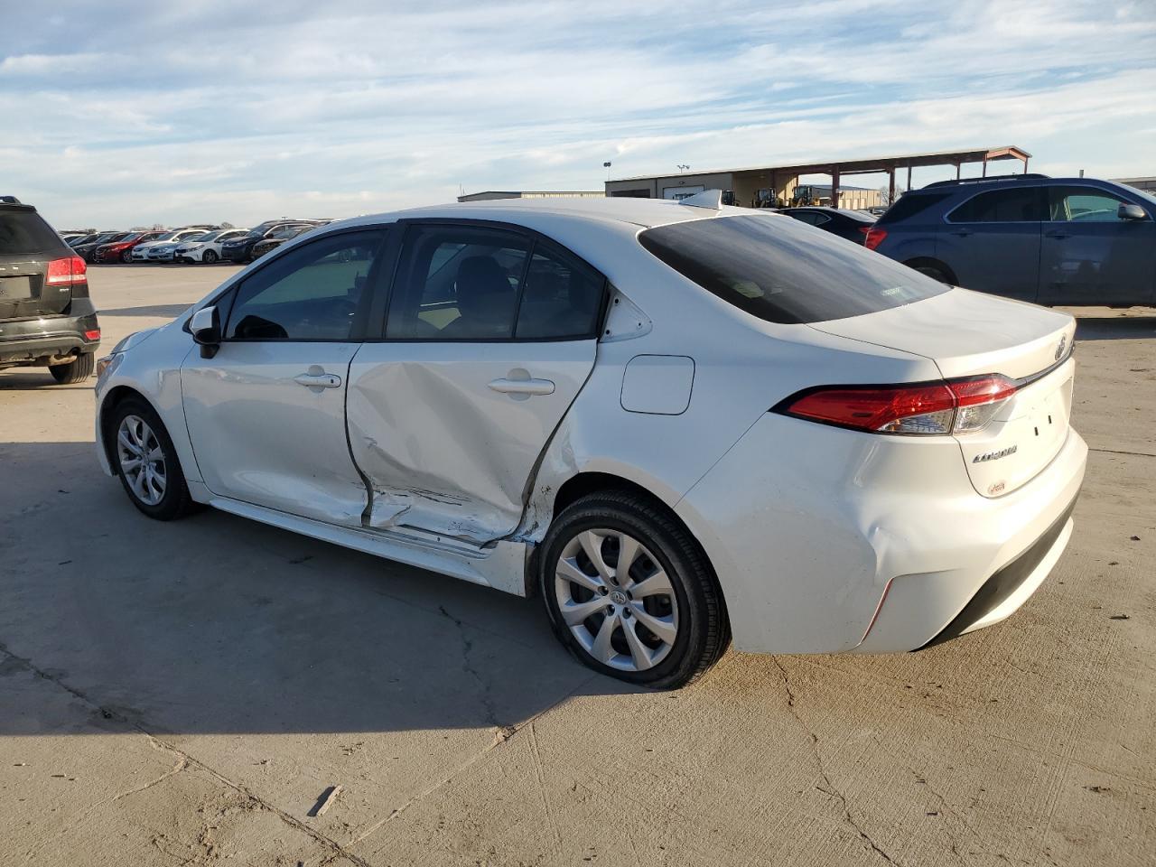 2020 TOYOTA COROLLA LE - Фото 2