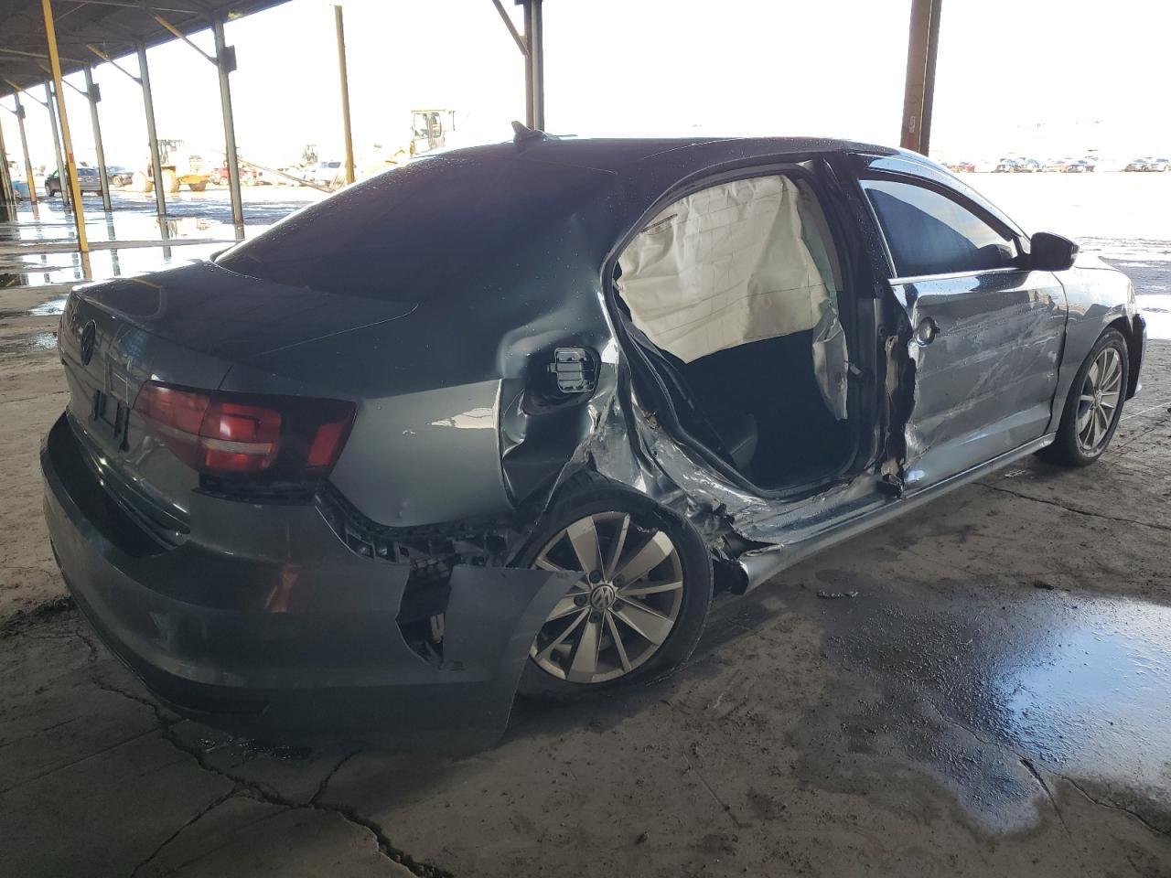 2016 VOLKSWAGEN JETTA SE - Image 3