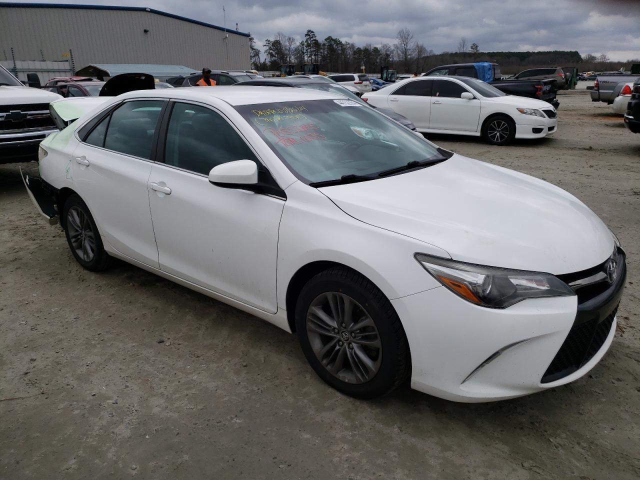 2016 TOYOTA CAMRY LE - Фото 4