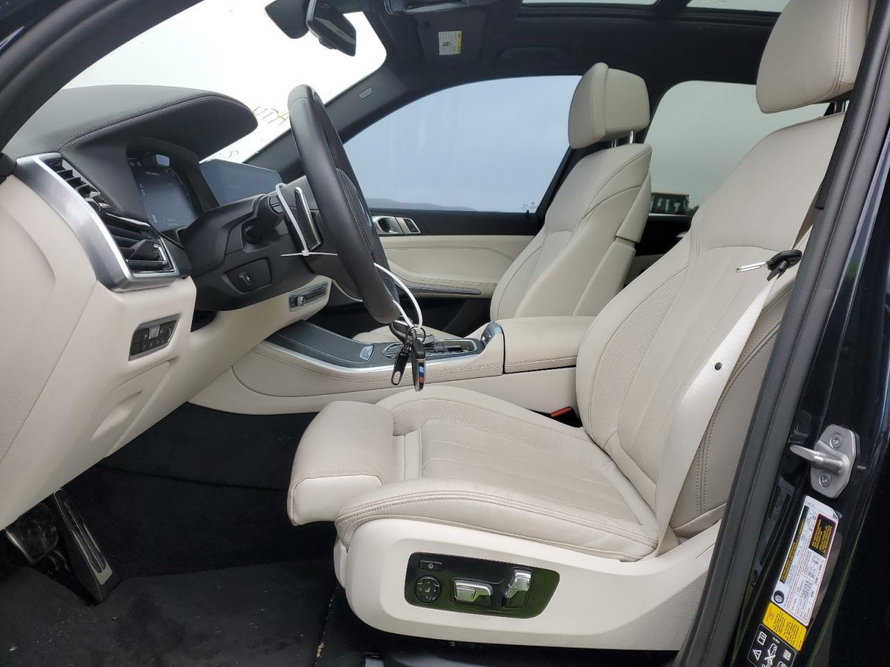 2022 BMW X5 M50I - Фото 7