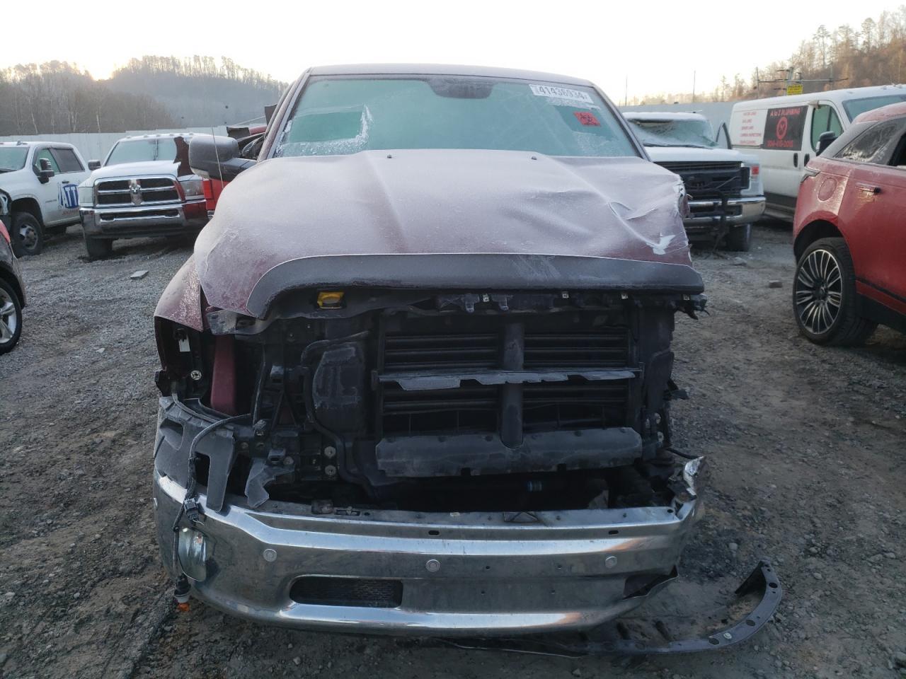 2017 RAM 1500 SLT - Image 5