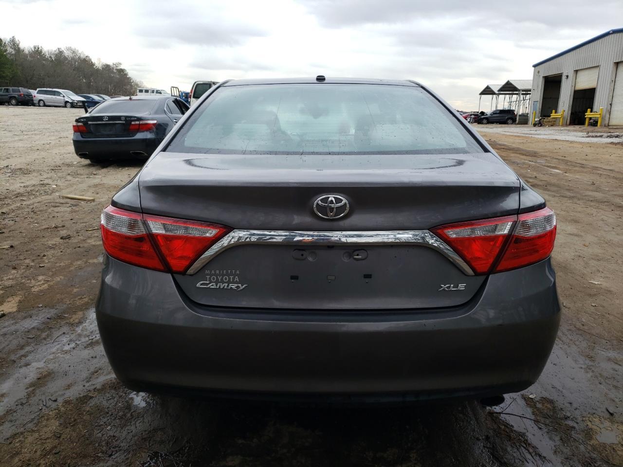 2016 TOYOTA CAMRY LE - Фото 6