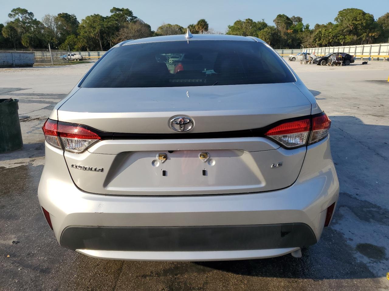 2020 TOYOTA COROLLA LE - Image 6