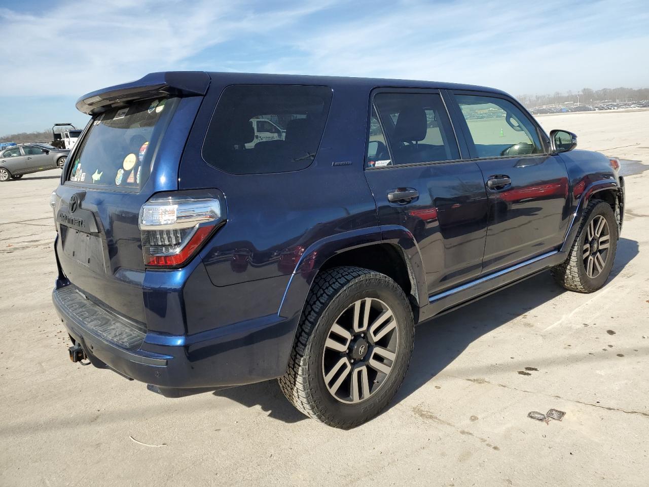 2018 TOYOTA 4RUNNER SR - Фото 3