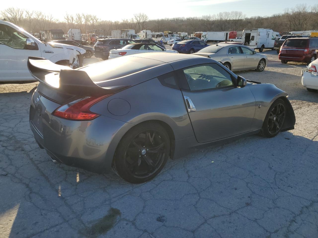 2012 NISSAN 370Z BASE - Фото 3