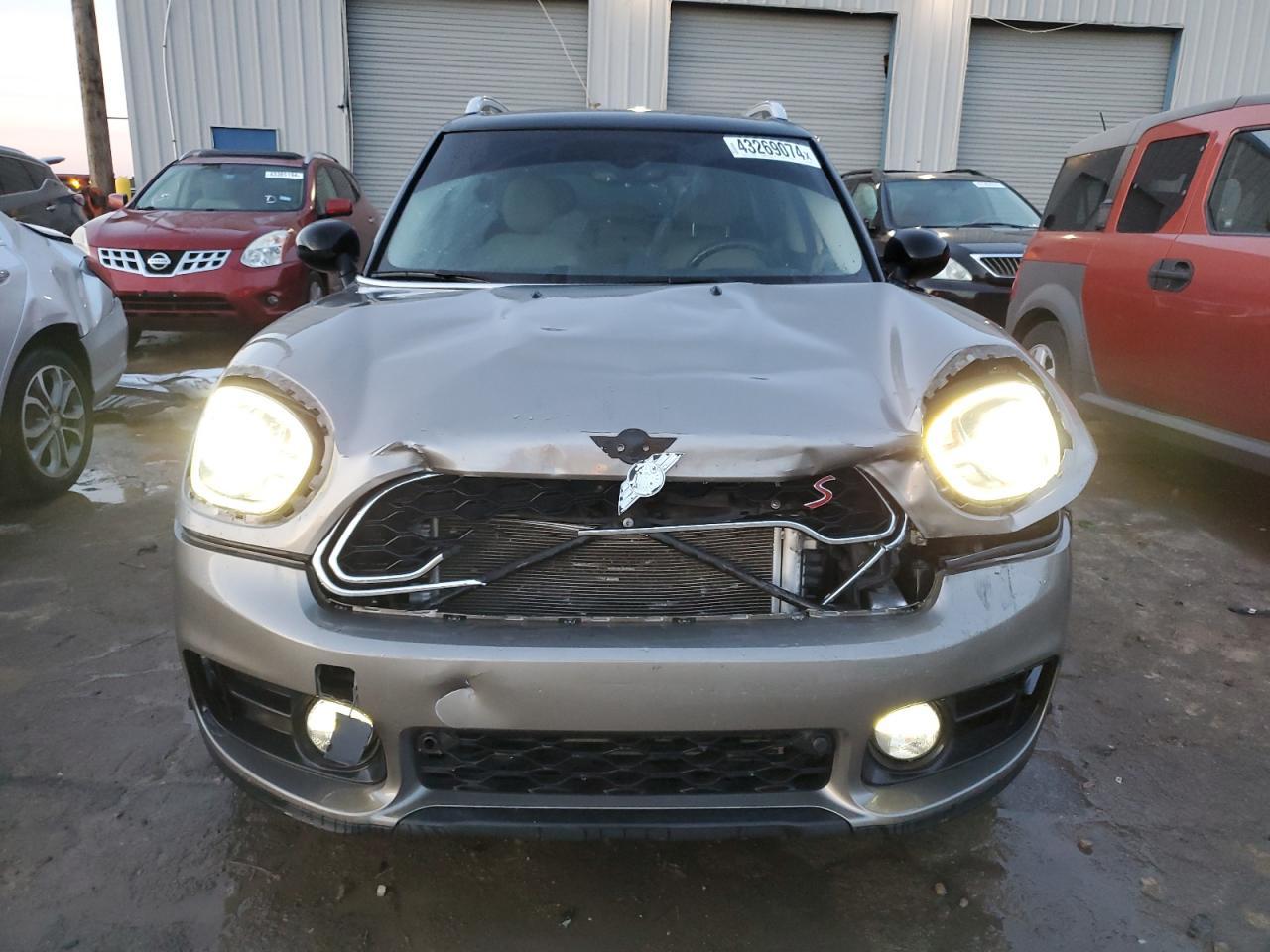 2017 MINI COOPER S C - Image 5