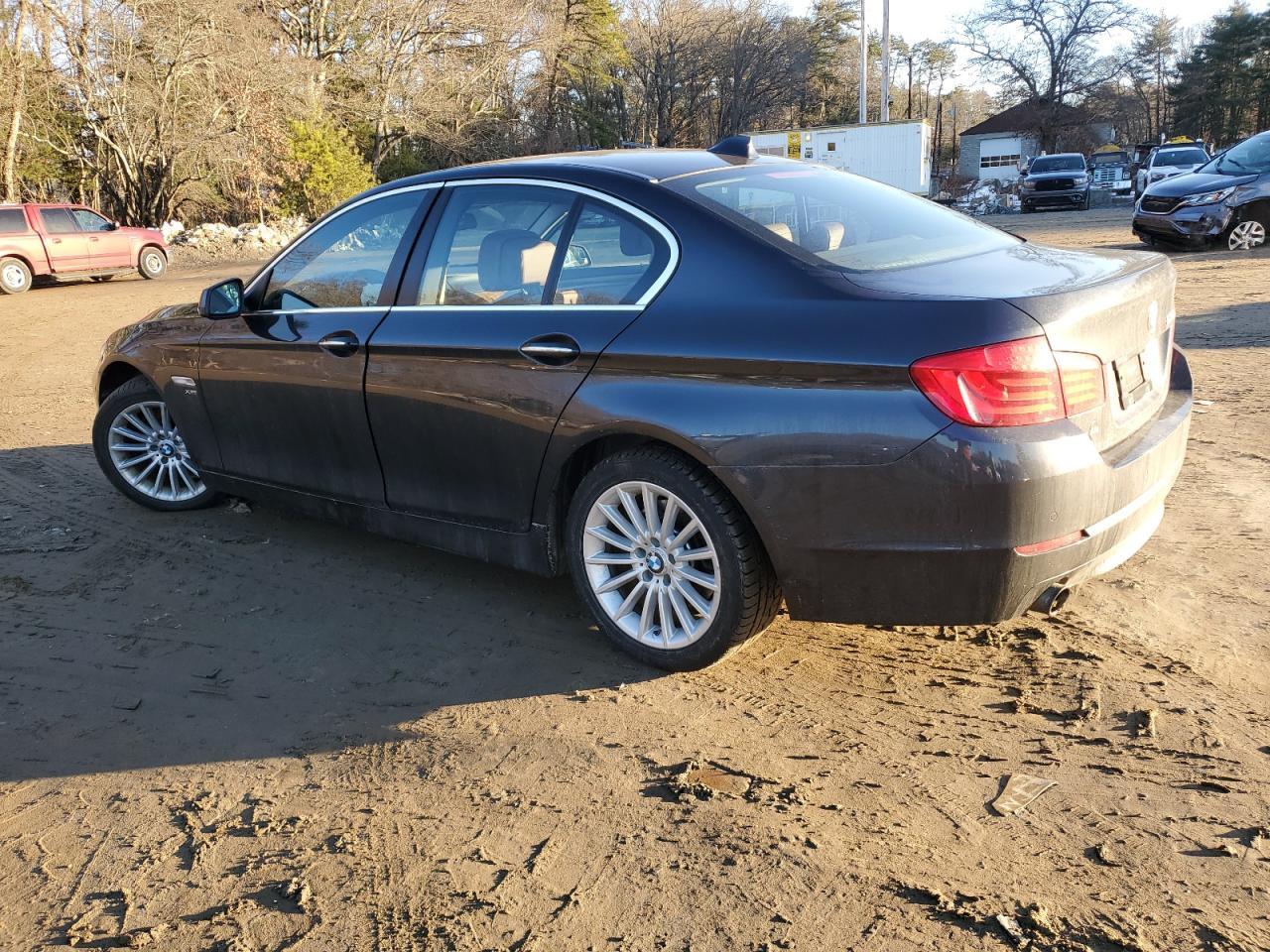 2011 BMW 535 XI - Image 2