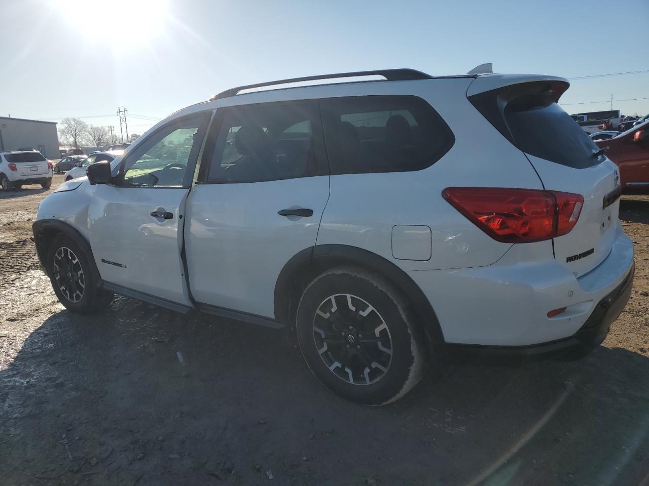 2019 NISSAN PATHFINDER - Image 2