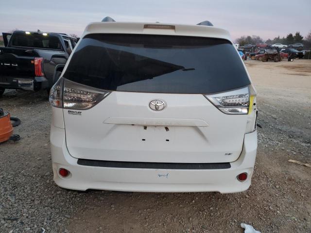 2015 Toyota Sienna Sport - Image 6