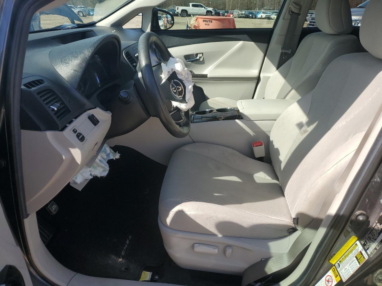 2013 TOYOTA VENZA LE - Фото 7