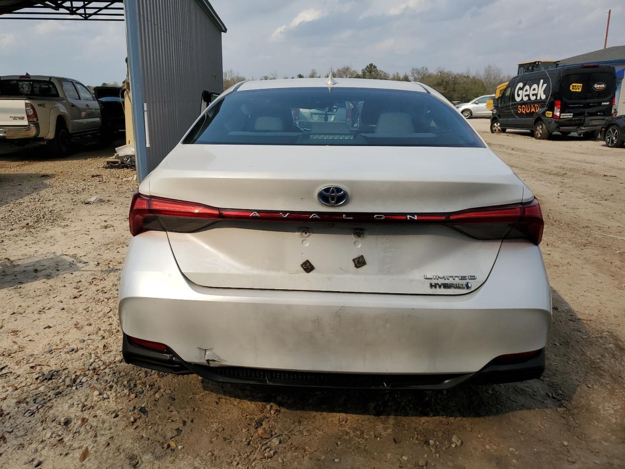 2019 TOYOTA AVALON XLE - Image 6