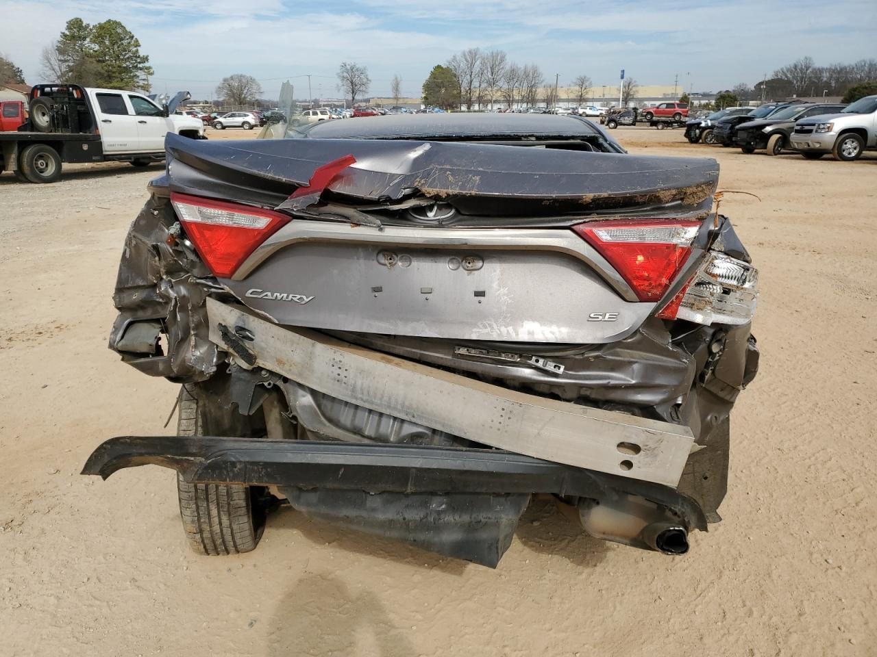 2017 TOYOTA CAMRY LE - Image 6