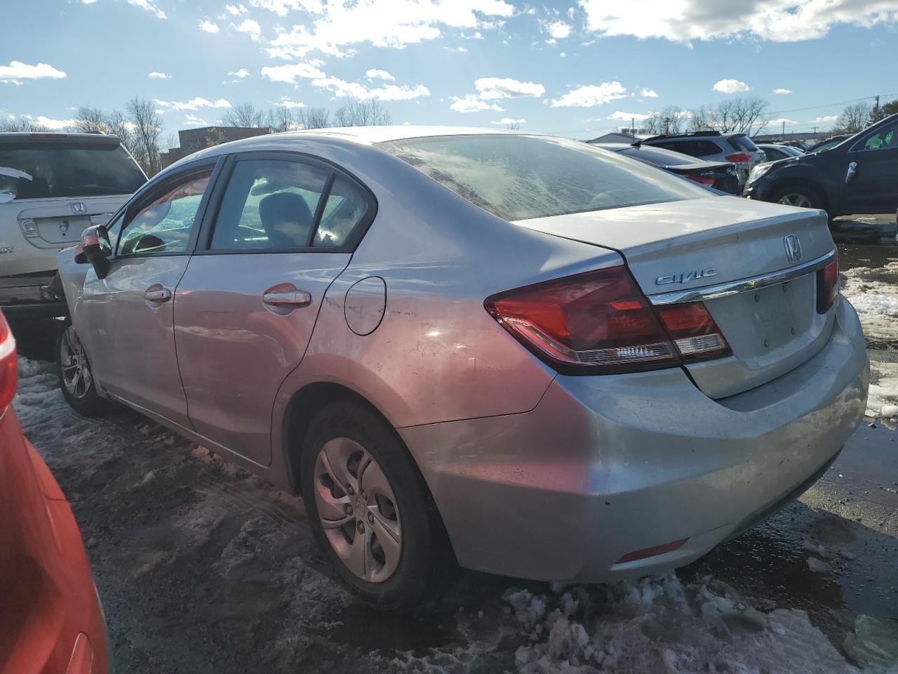 2015 HONDA CIVIC LX - Фото 2