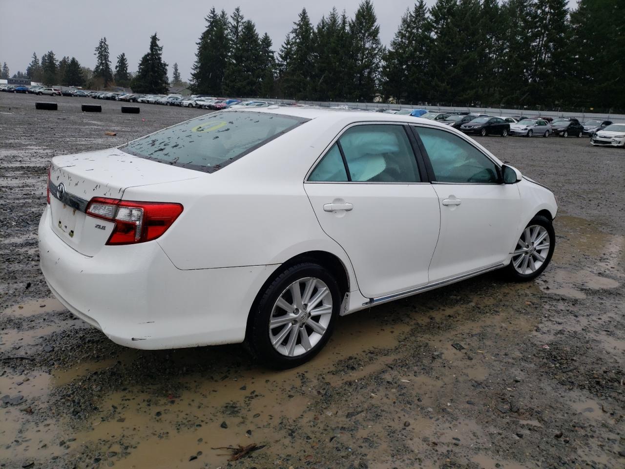 2014 TOYOTA CAMRY L - Image 3