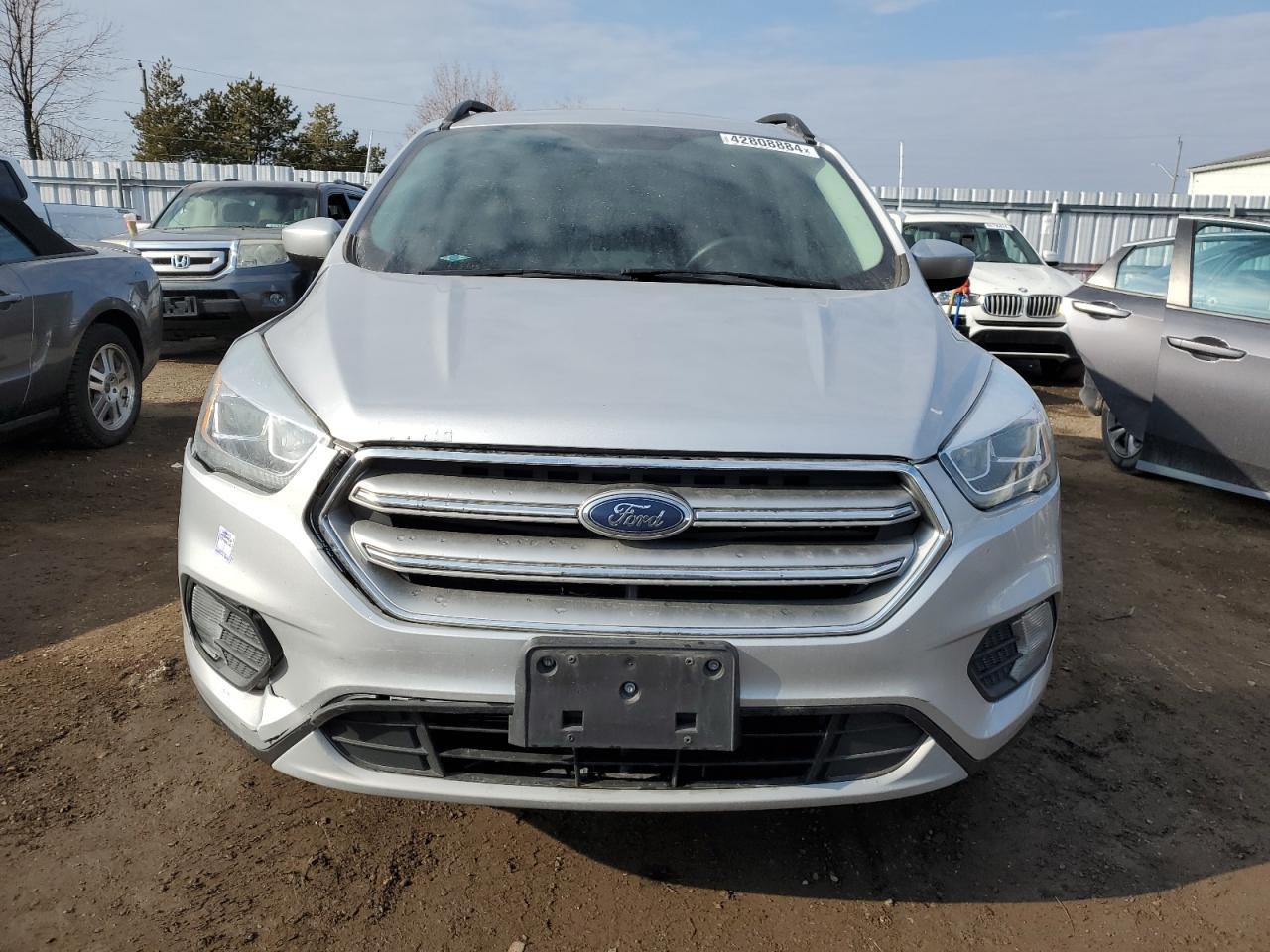 2017 FORD ESCAPE SE - Фото 5