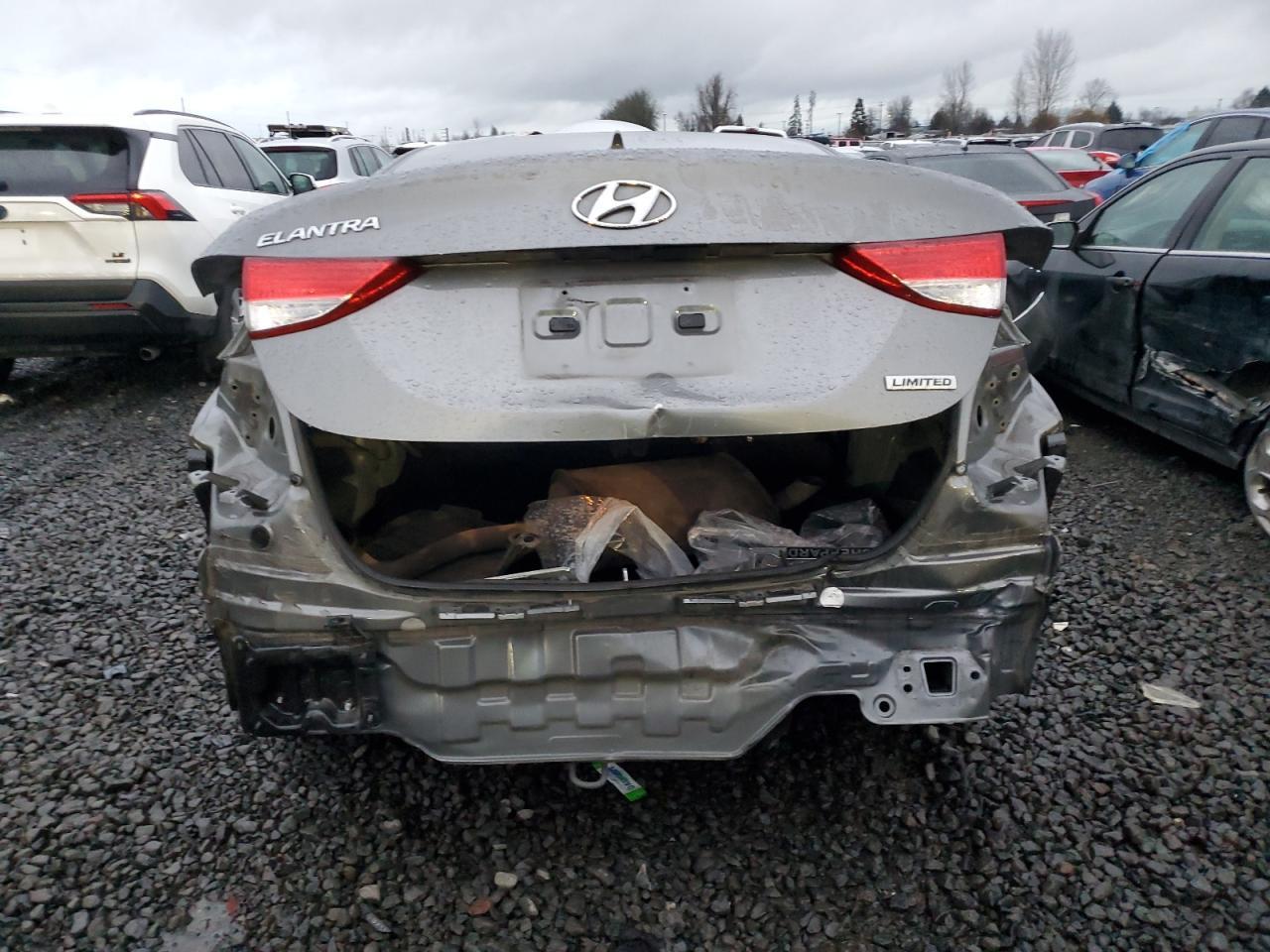 2013 HYUNDAI ELANTRA GL - Image 6