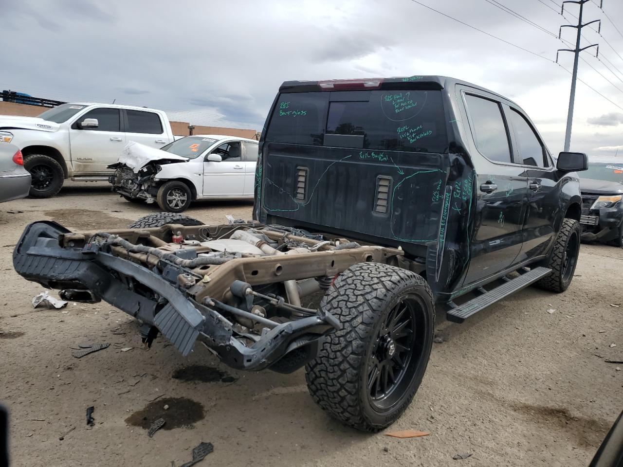 2019 CHEVROLET SILVERADO - Фото 3