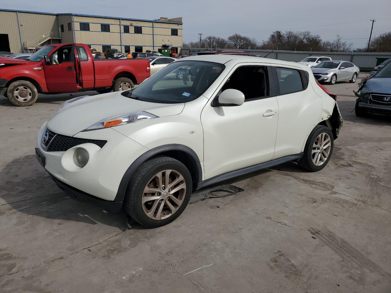 2011 NISSAN JUKE S