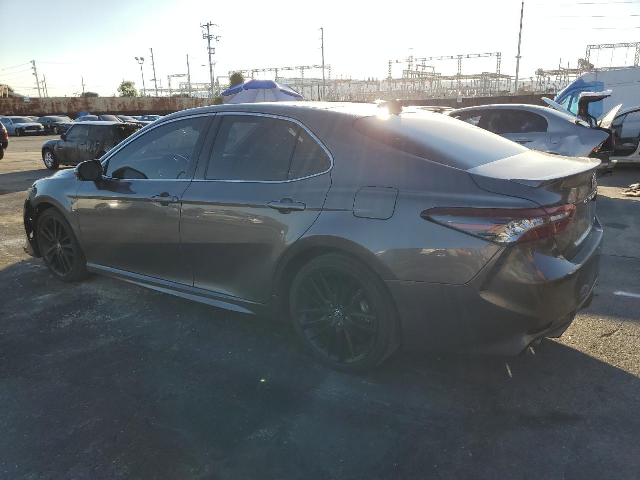 2021 TOYOTA CAMRY XSE - Фото 2