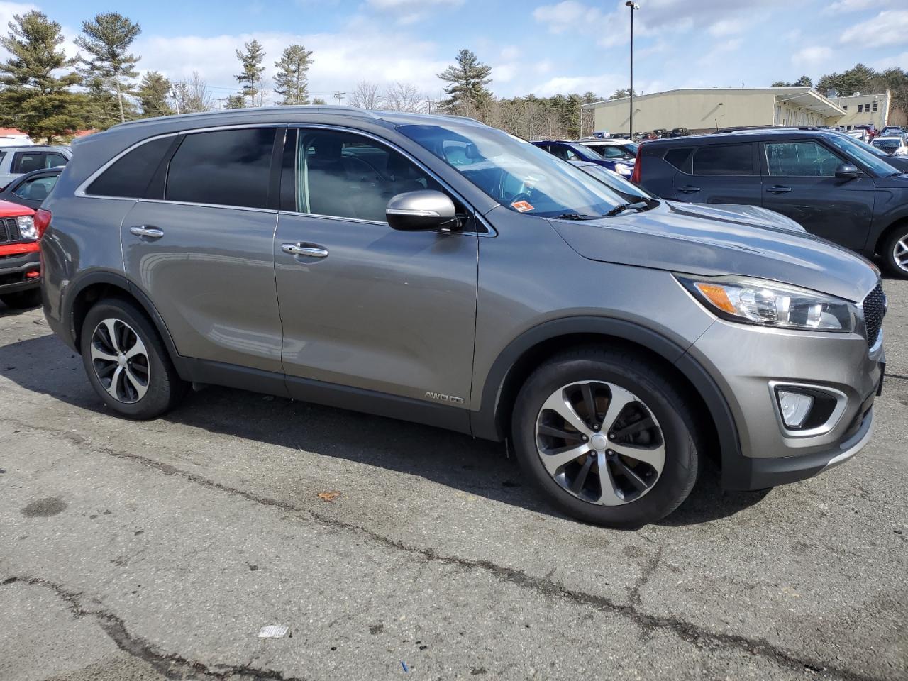 2016 KIA SORENTO EX - Image 4