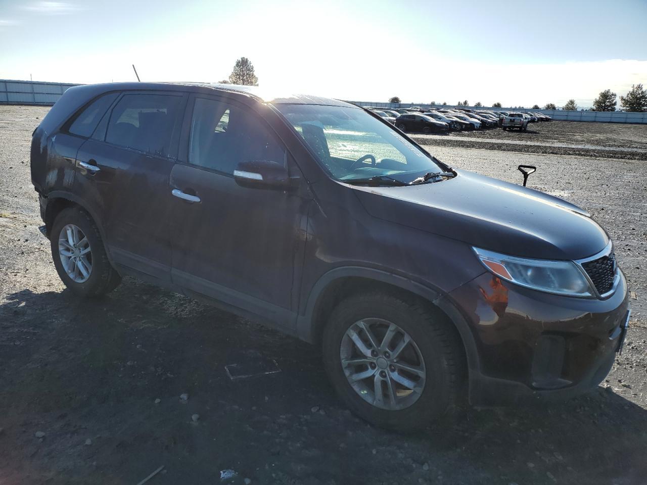 2015 KIA SORENTO LX - Image 4