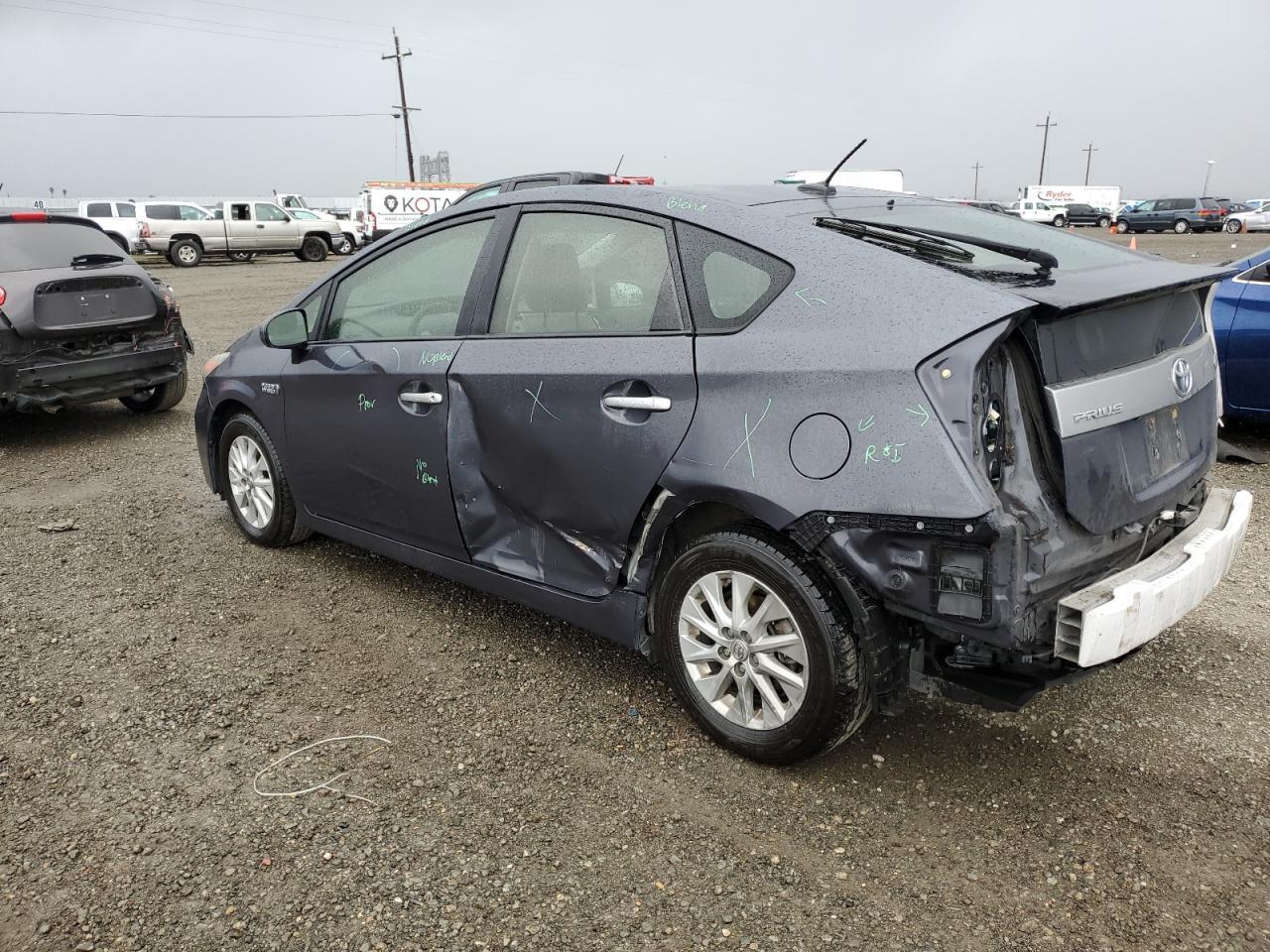 2013 TOYOTA PRIUS PLUG - Image 2