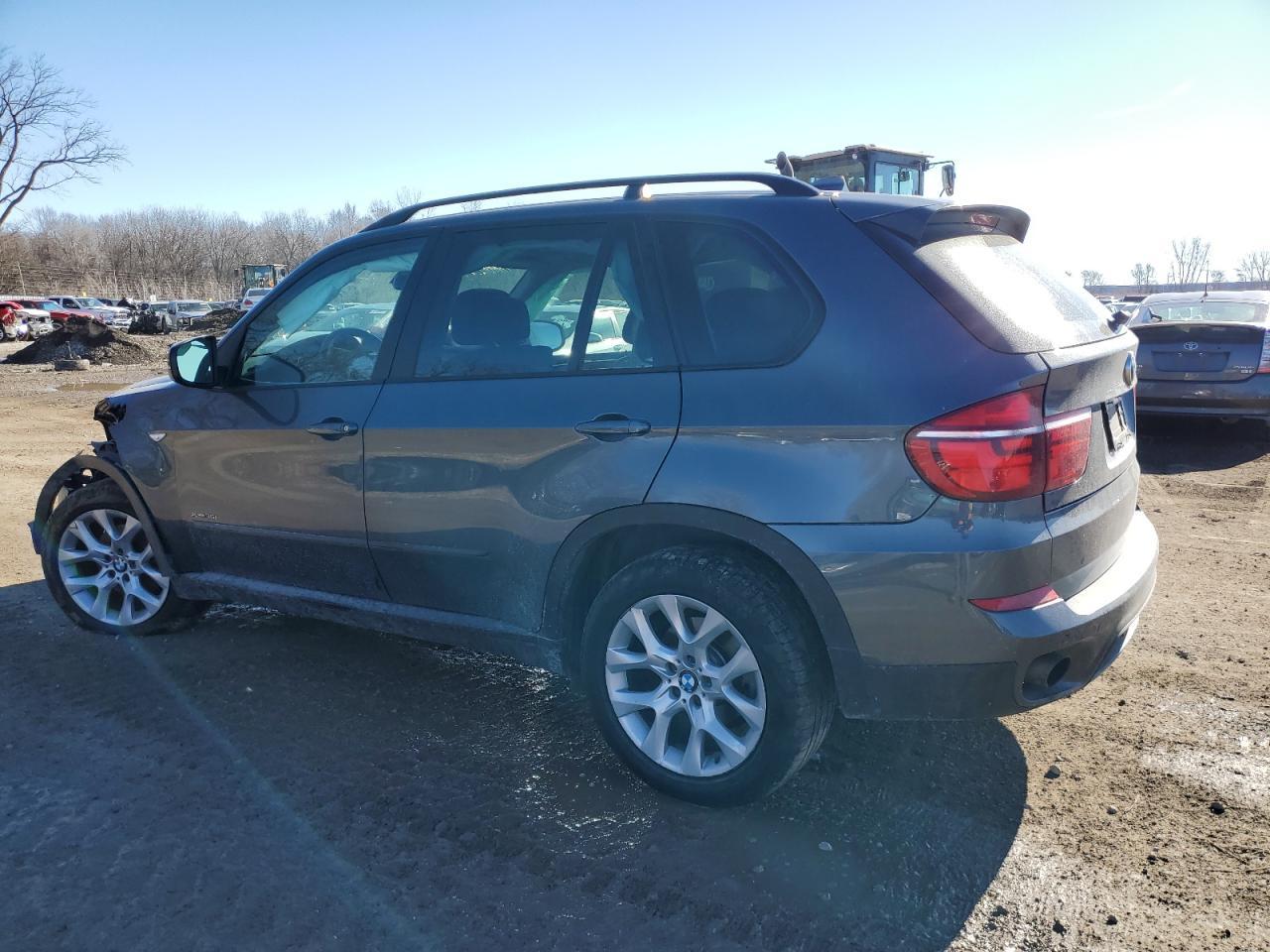 2012 BMW X5 XDRIVE3 - Image 2