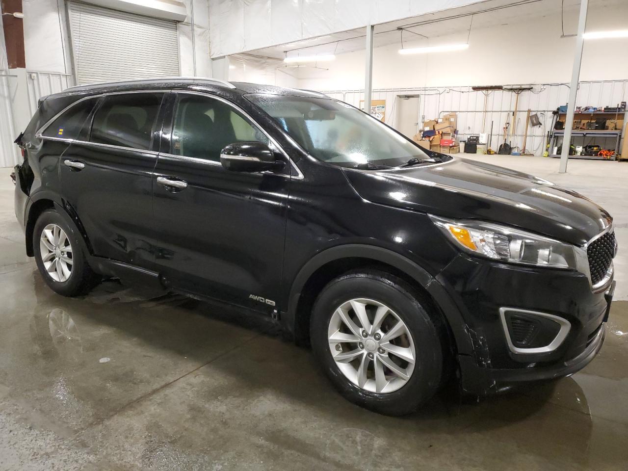 2016 KIA SORENTO LX - Image 4