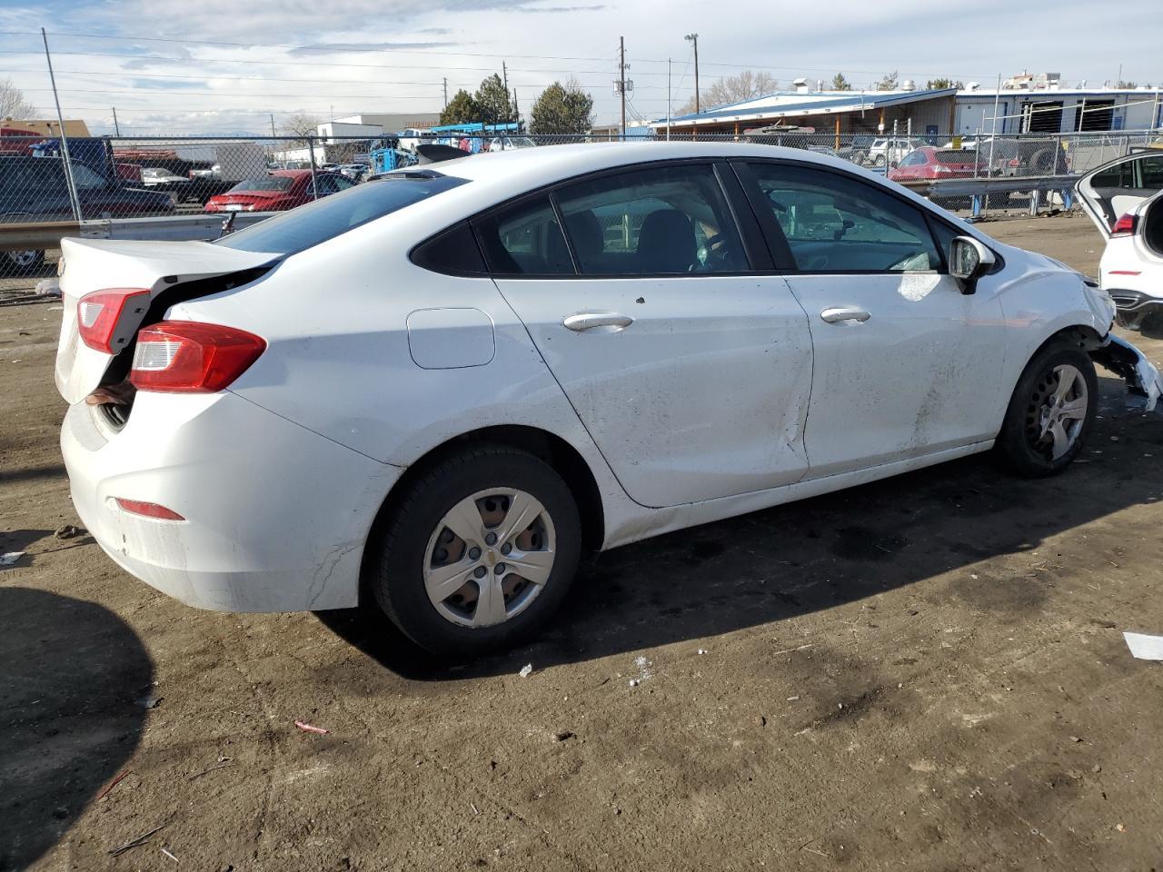 2017 CHEVROLET CRUZE LS - Image 3