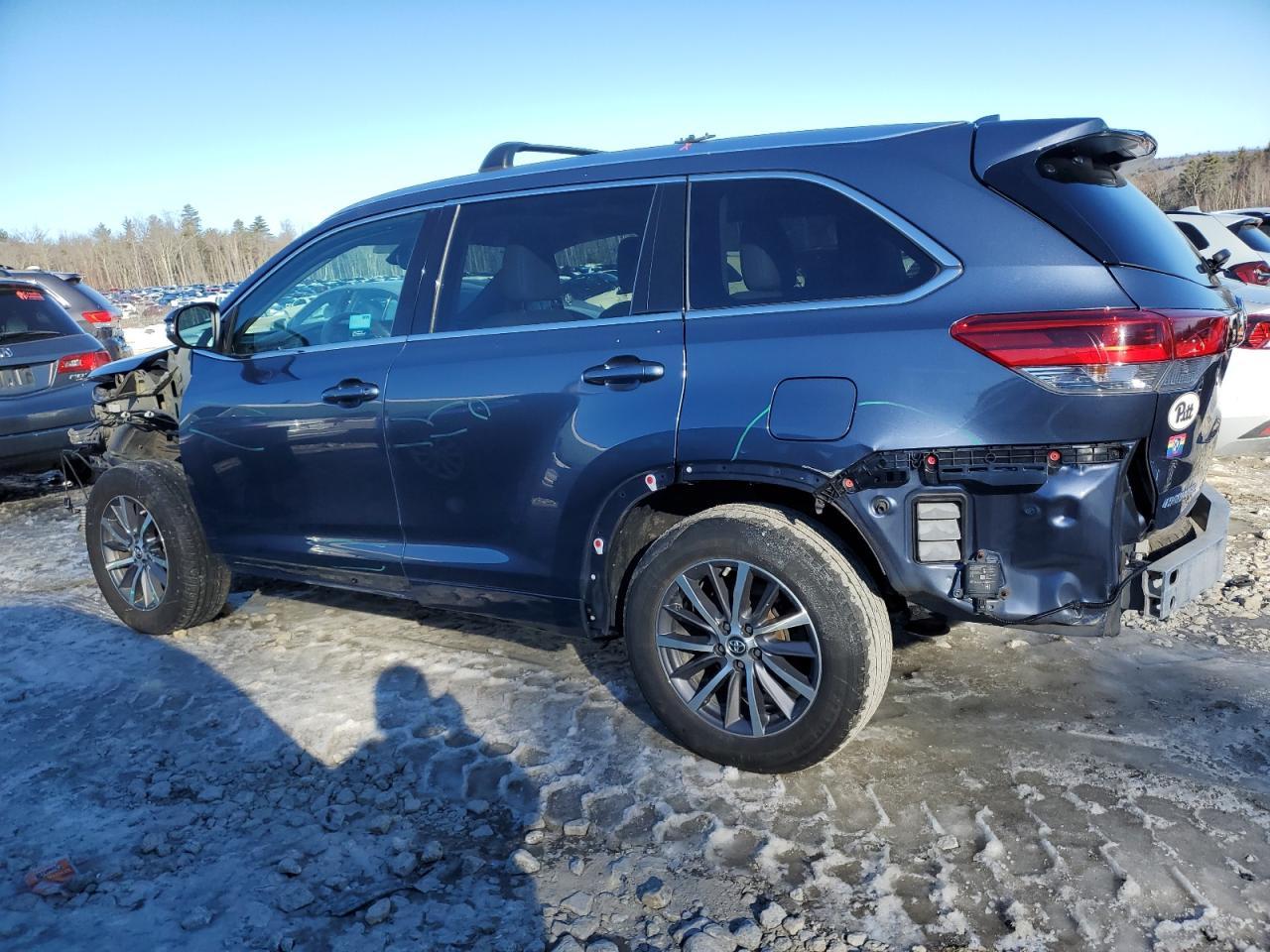2018 TOYOTA HIGHLANDER - Image 2