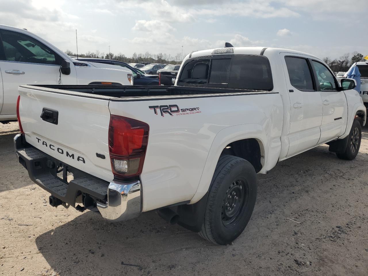 2023 TOYOTA TACOMA DOU - Фото 3