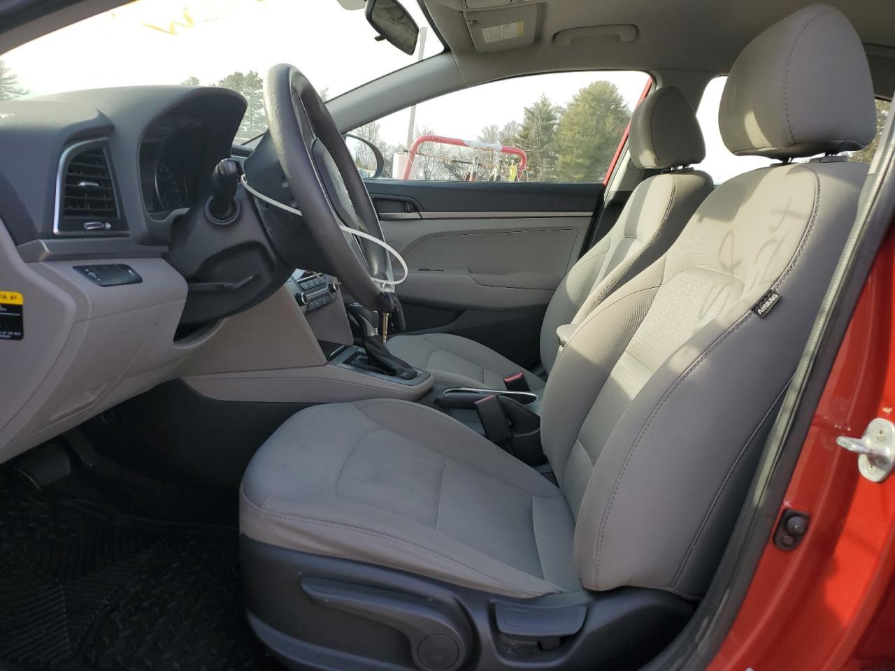 2017 HYUNDAI ELANTRA SE - Фото 7