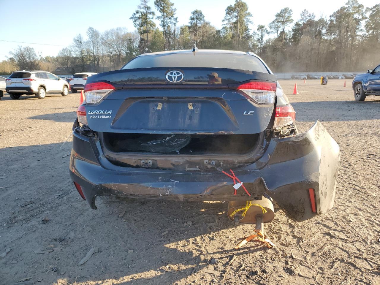 2021 TOYOTA COROLLA LE - Фото 6