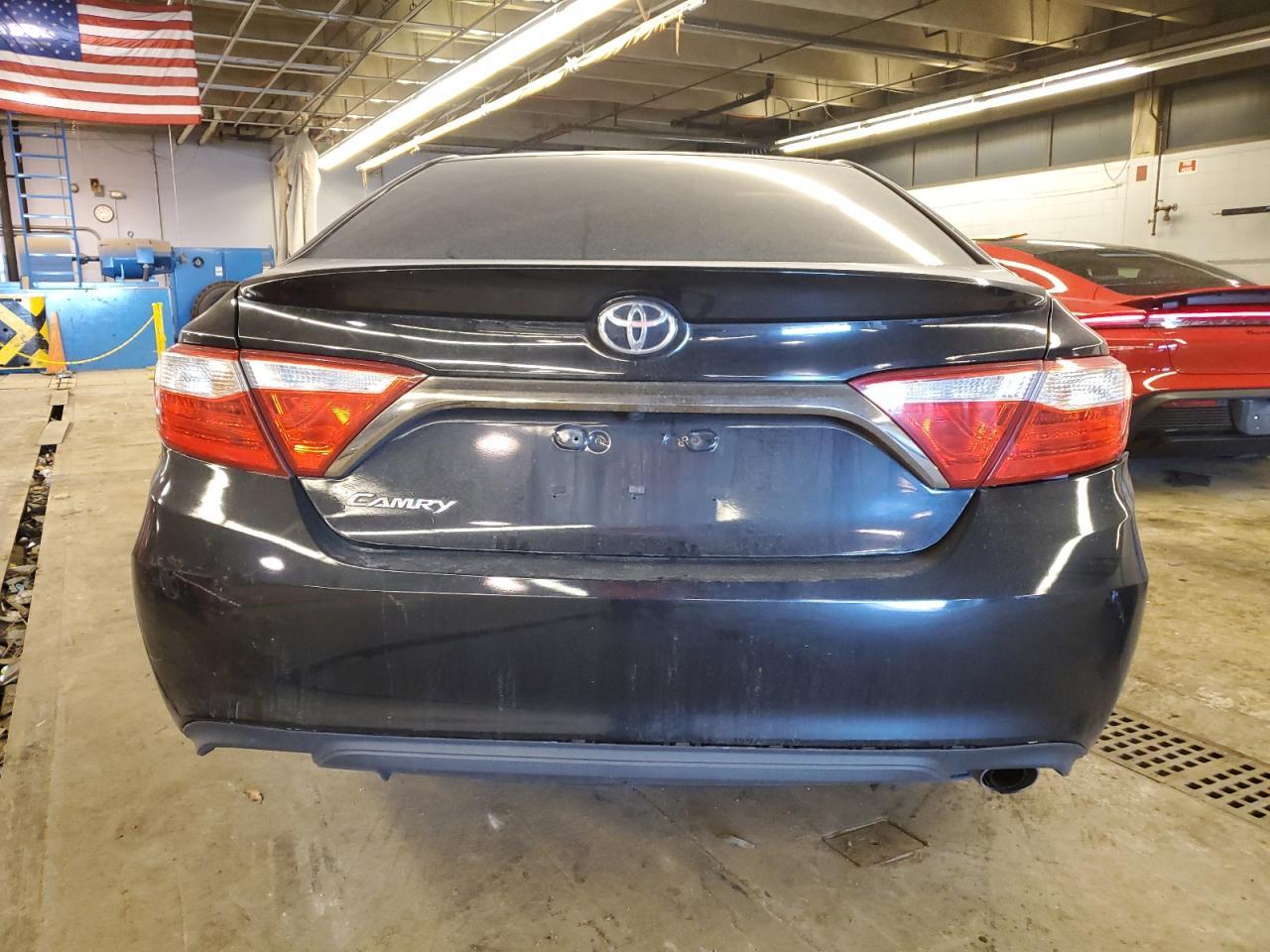 2016 TOYOTA CAMRY LE - Фото 6