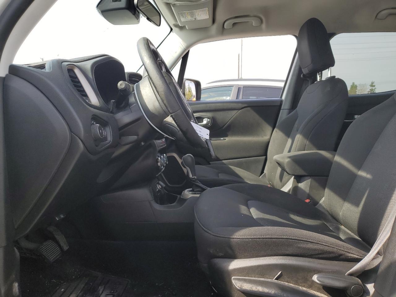 2017 JEEP RENEGADE L - Image 7