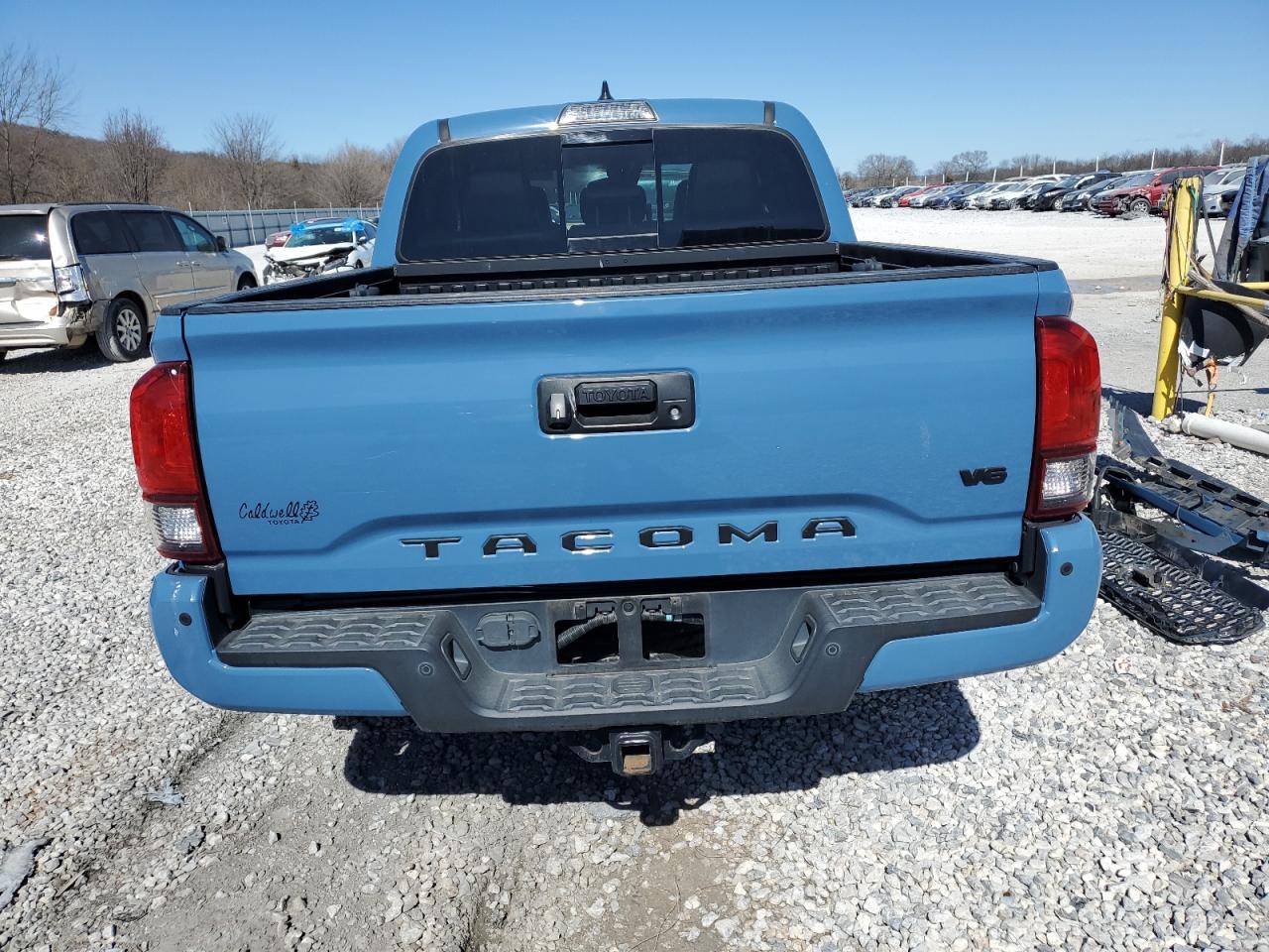 2019 TOYOTA TACOMA DOU - Фото 6