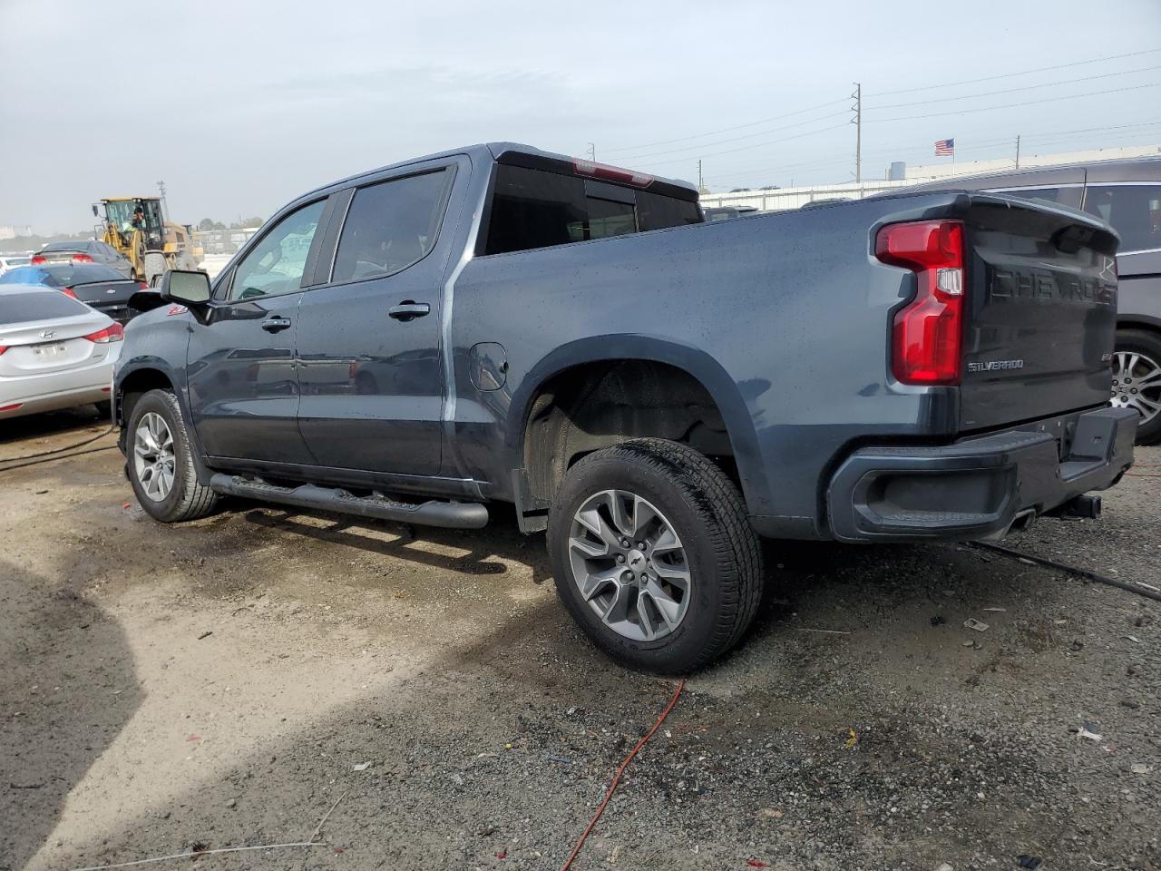 2021 CHEVROLET SILVERADO - Фото 2