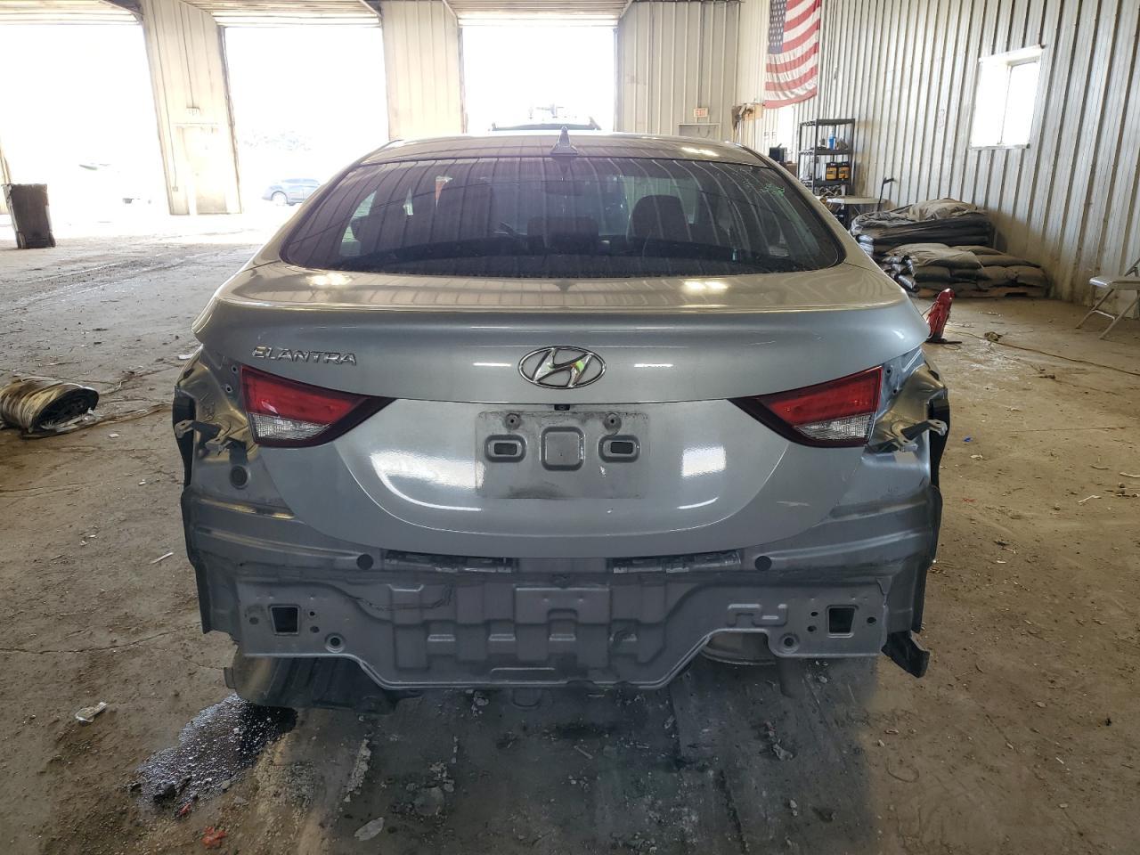2015 HYUNDAI ELANTRA SE - Image 6