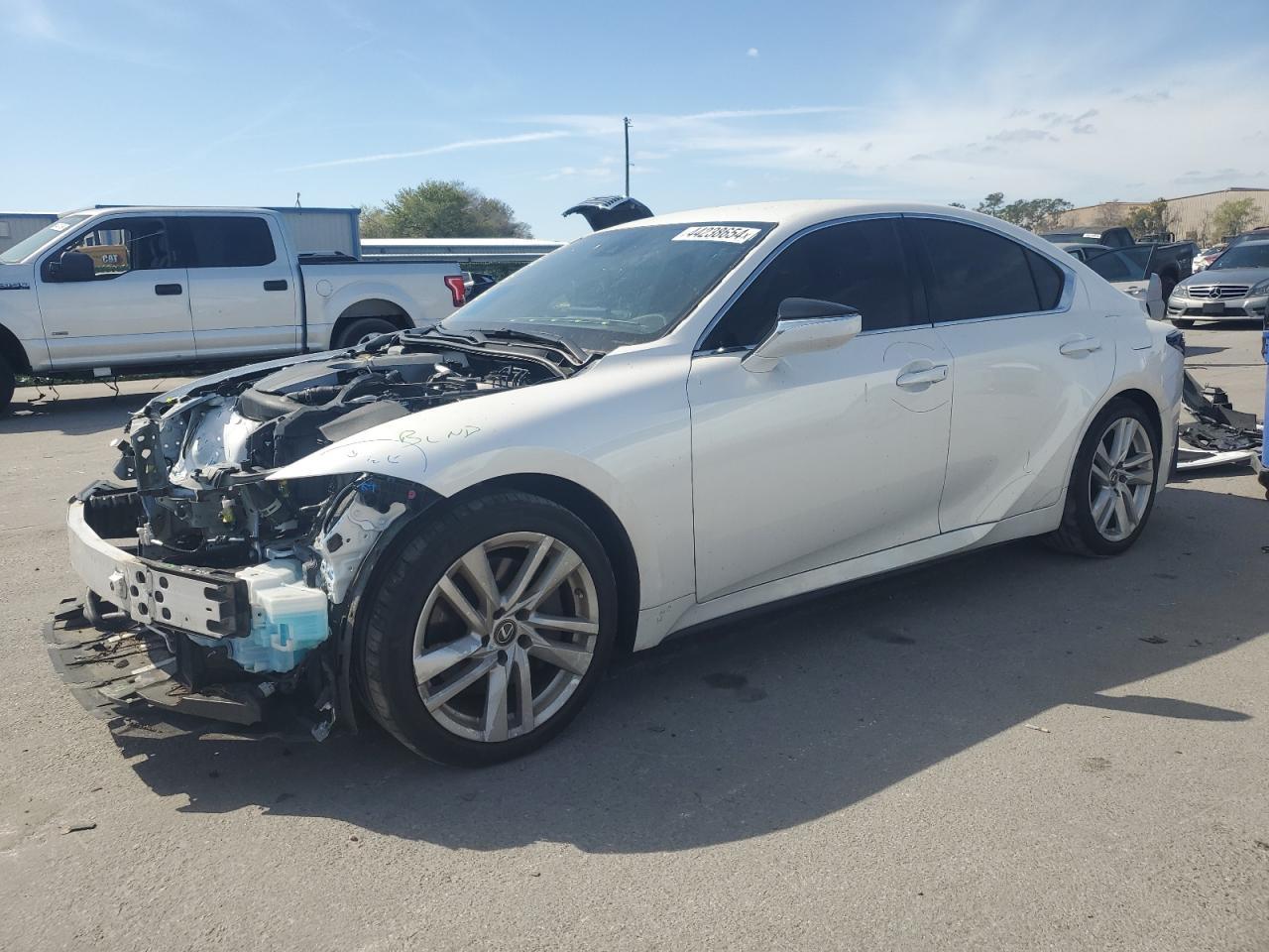 2022 LEXUS IS 300