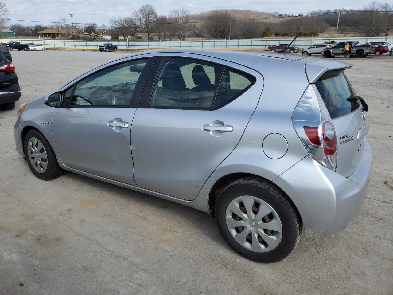 2013 TOYOTA PRIUS C - Image 2